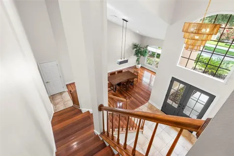 5562 Avenue Du Soleil Lutz FL 33558