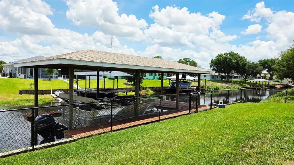135 Citrus Road NE Lake Placid FL 33852