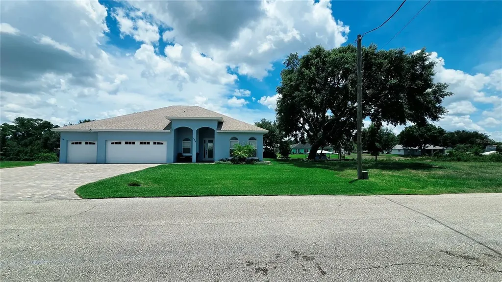135 Citrus Road NE Lake Placid FL 33852