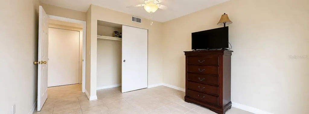 2702 Hidden Lake Drive S Sarasota FL 34237