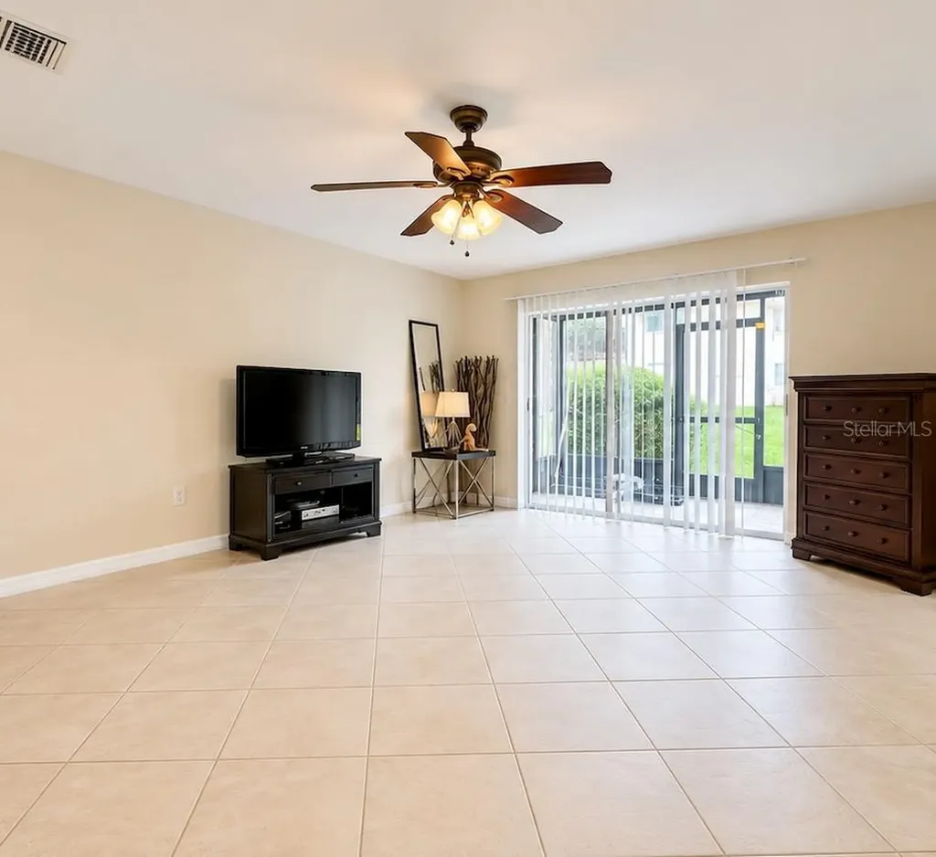 2702 Hidden Lake Drive S Sarasota FL 34237