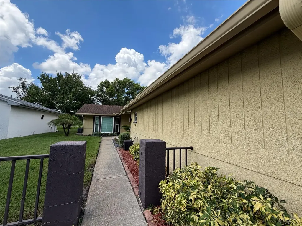 7800 Fairlawn Drive Hudson FL 34667