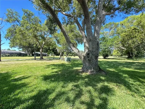 7800 Fairlawn Drive Hudson FL 34667