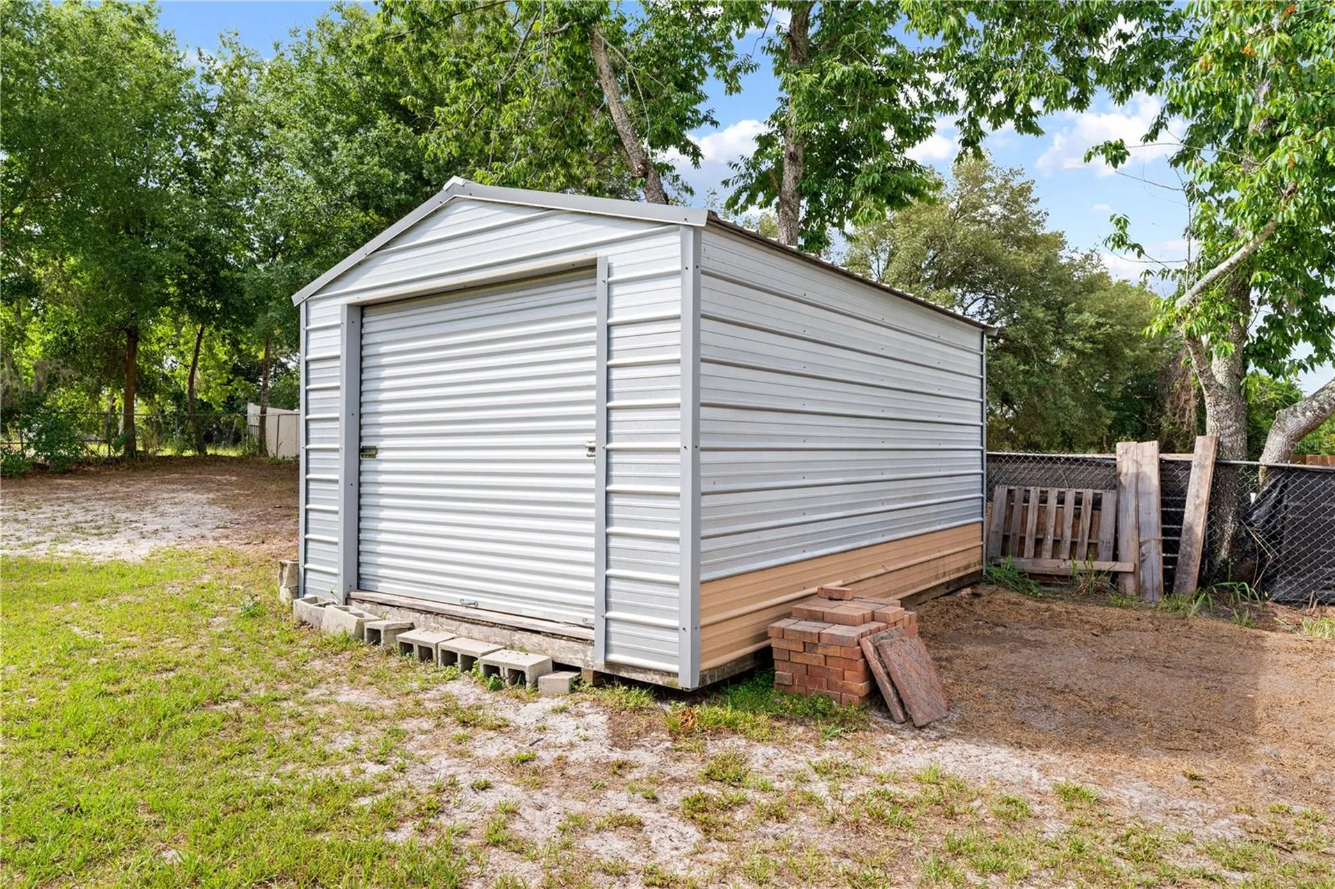 463 Chestnut Court Deltona FL 32725