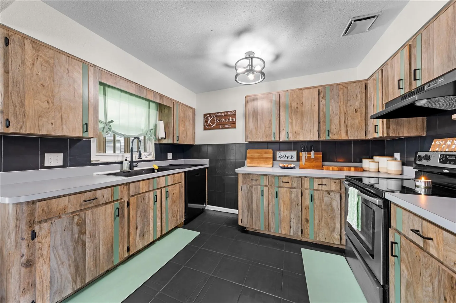 463 Chestnut Court Deltona FL 32725