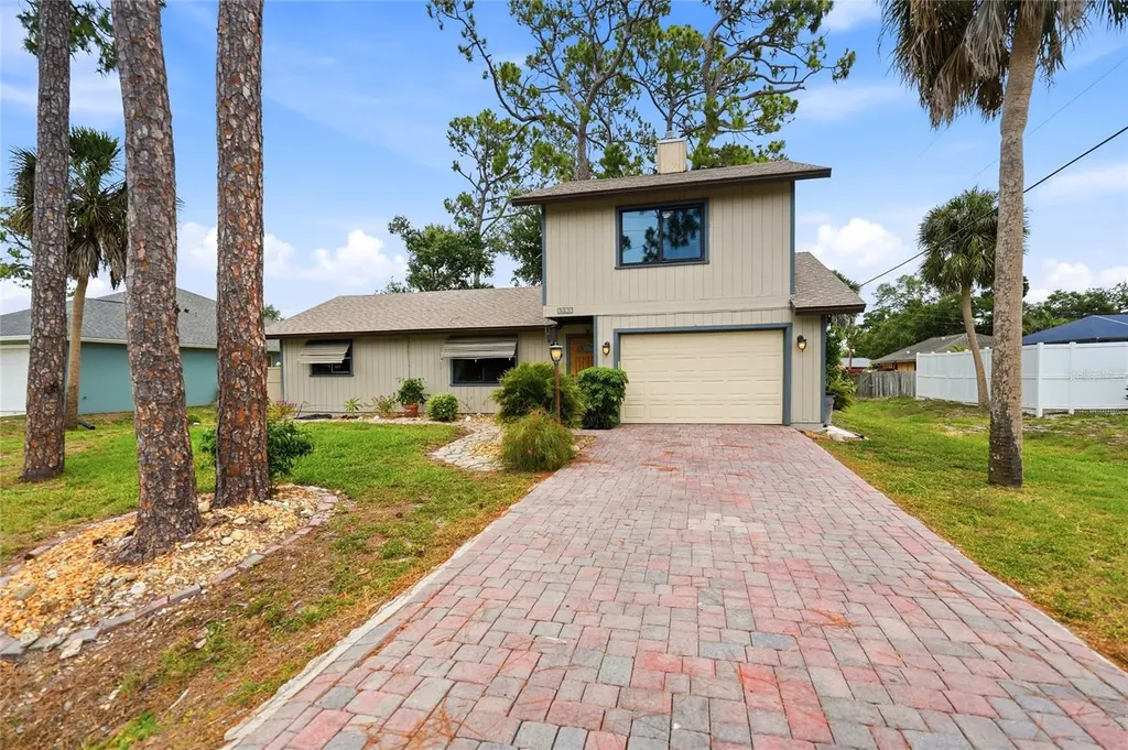 2631 Fiesta Drive Venice FL 34293