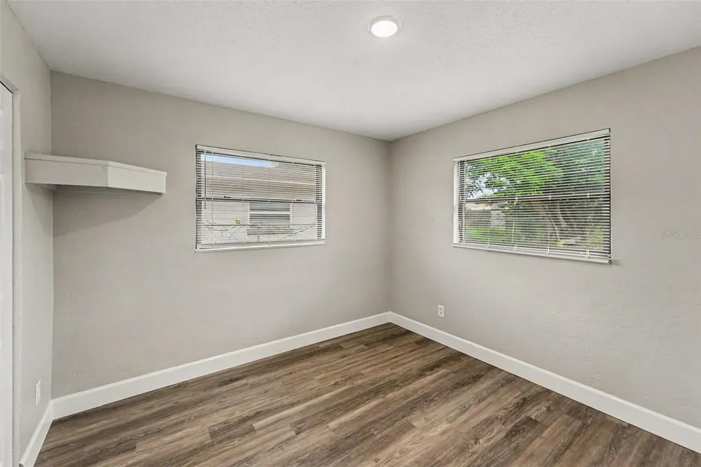 4041 53rd Avenue N St Petersburg FL 33714