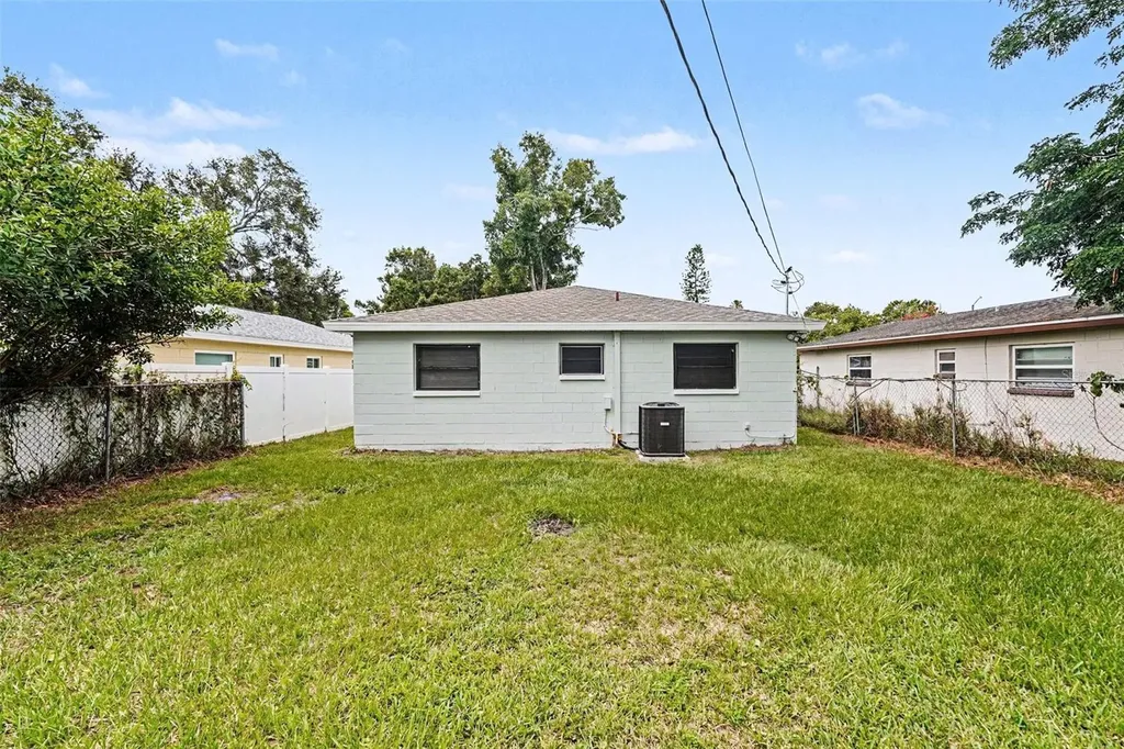 4041 53rd Avenue N St Petersburg FL 33714