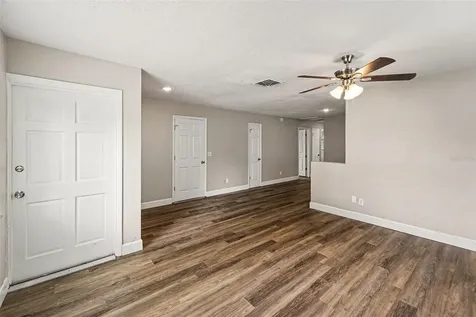 4041 53rd Avenue N St Petersburg FL 33714