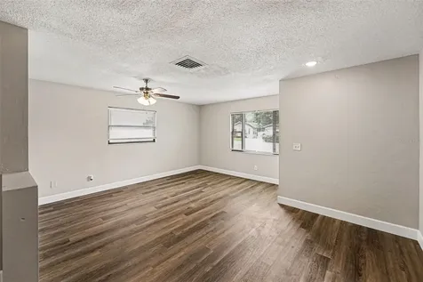 4041 53rd Avenue N St Petersburg FL 33714