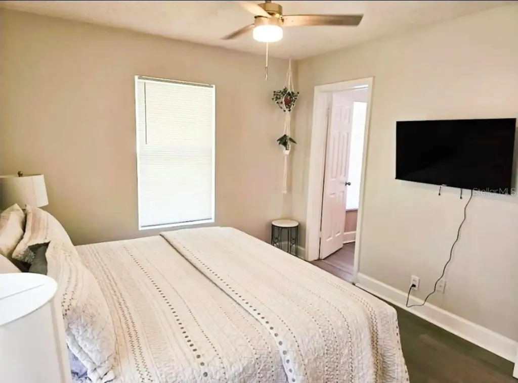 2015 Oakwood Avenue Tampa FL 33605