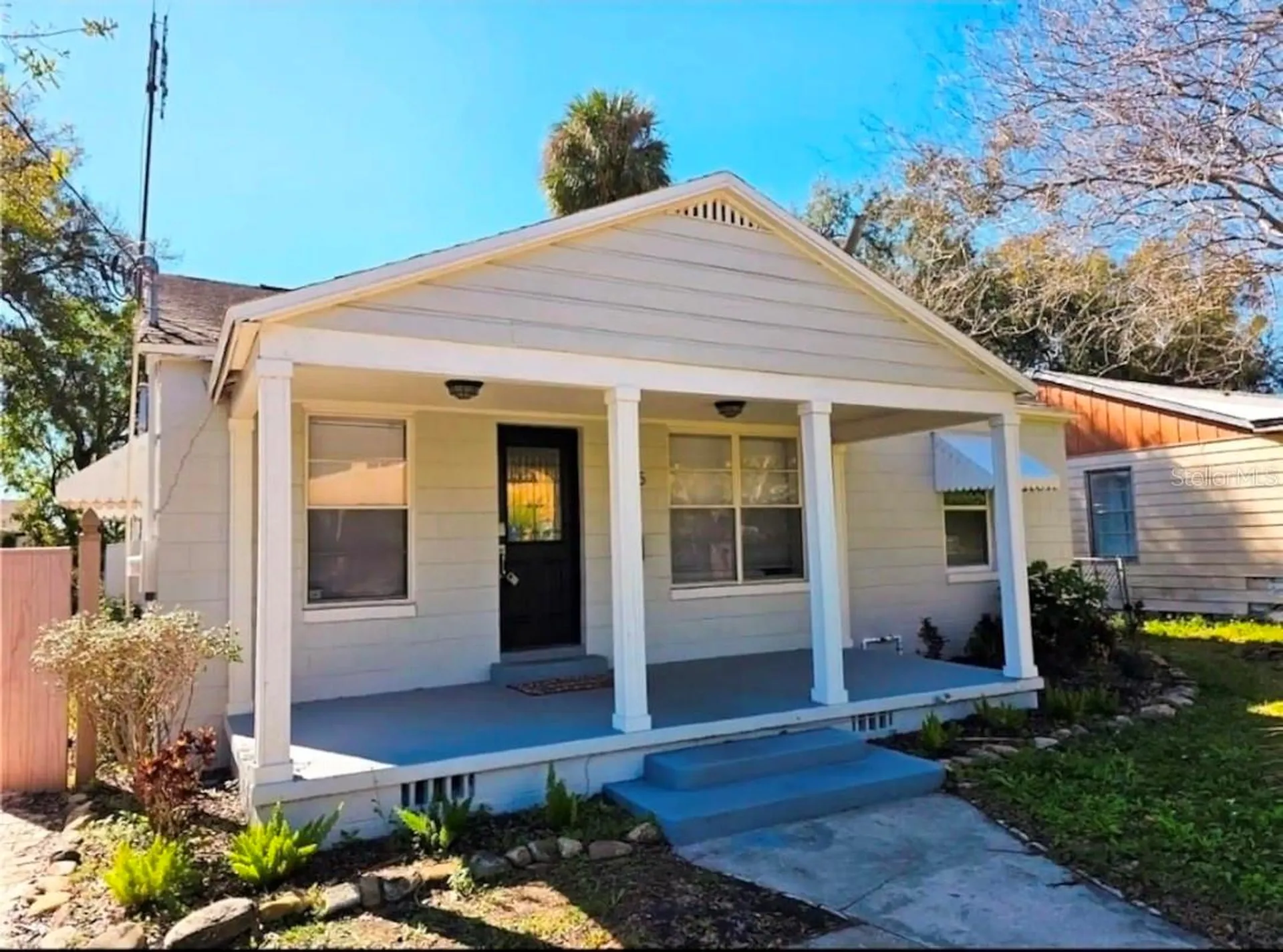 2015 Oakwood Avenue Tampa FL 33605