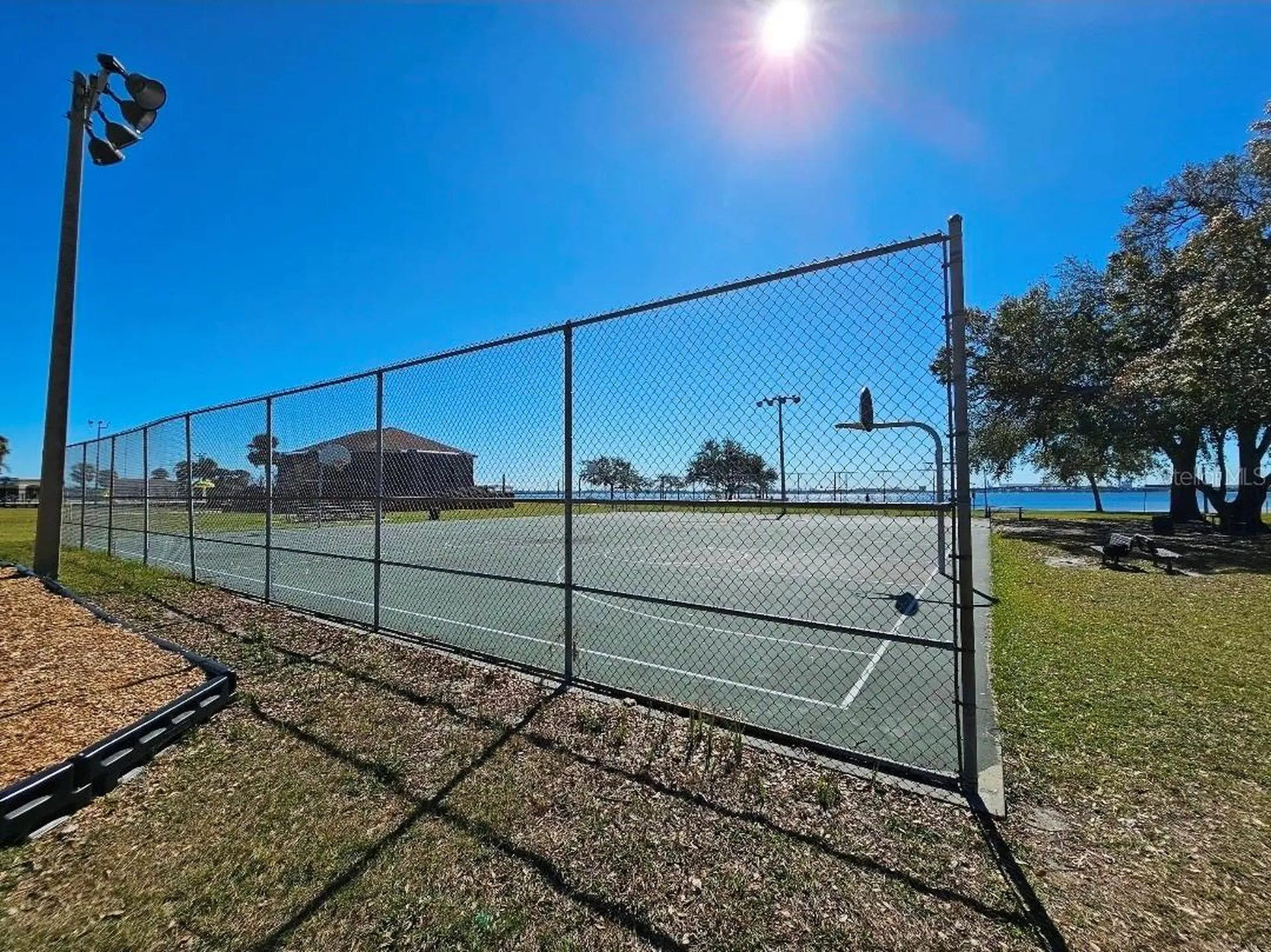 2015 Oakwood Avenue Tampa FL 33605