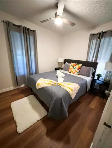 2015 Oakwood Avenue Tampa FL 33605