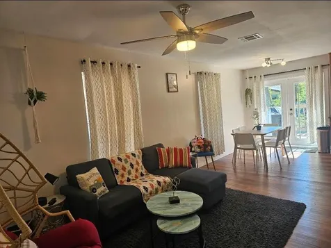 2015 Oakwood Avenue Tampa FL 33605