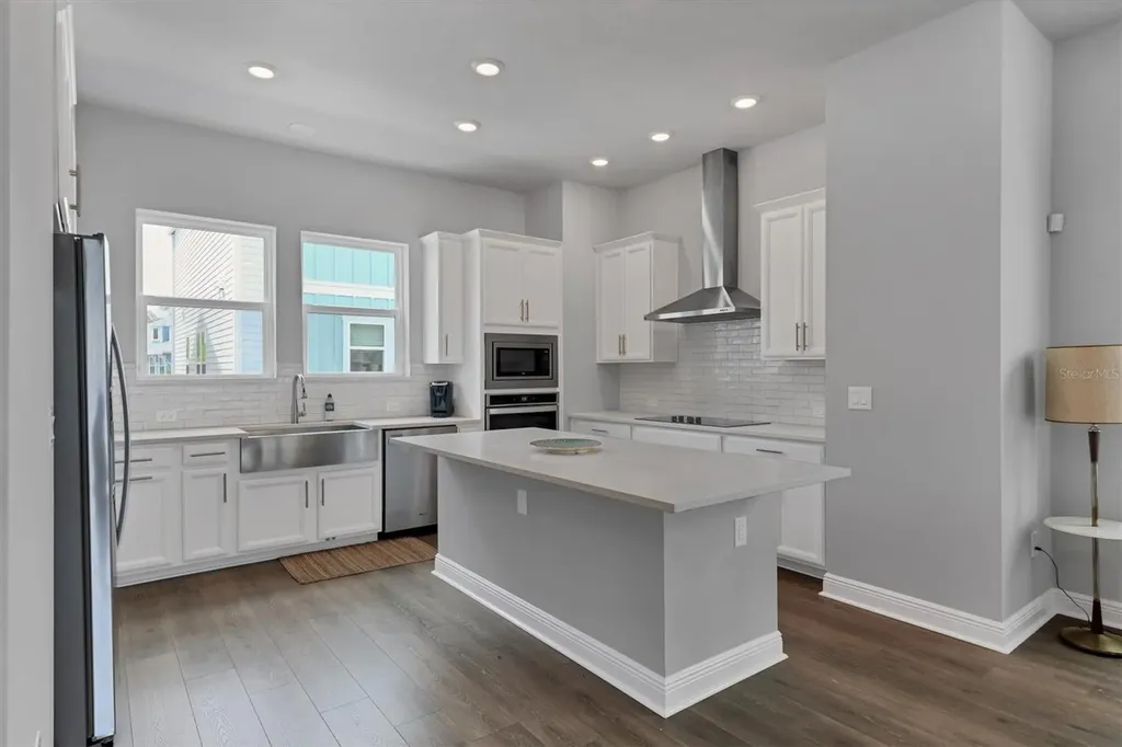 2329 Lindstrom Street Sarasota FL 34236