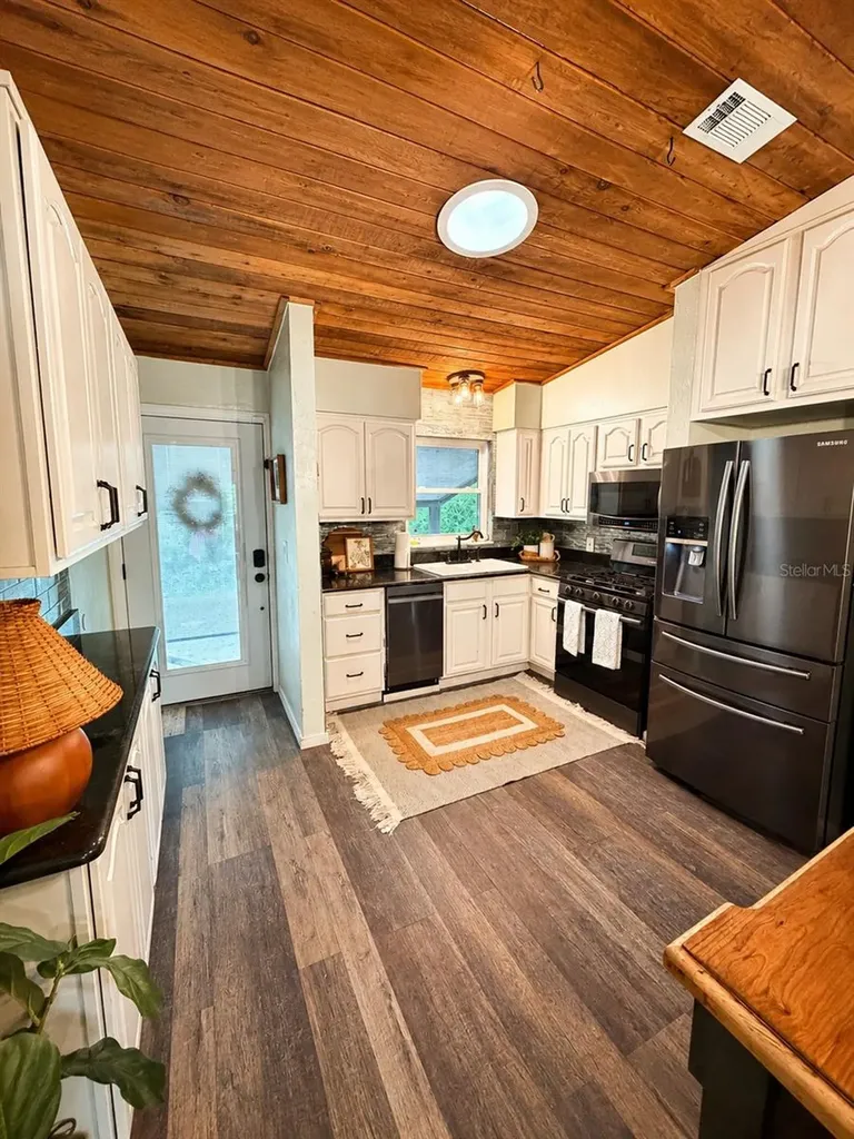 9100 Debbie Lane Hudson FL 34669