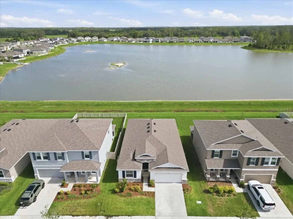 1413 Tropical Oasis Avenue Plant City FL 33565