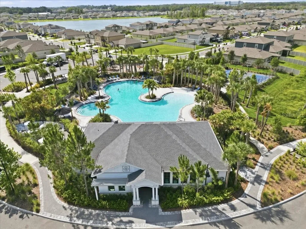 1413 Tropical Oasis Avenue Plant City FL 33565