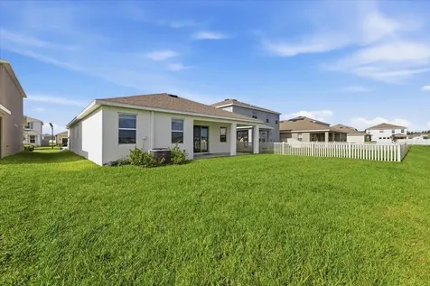 1413 Tropical Oasis Avenue Plant City FL 33565