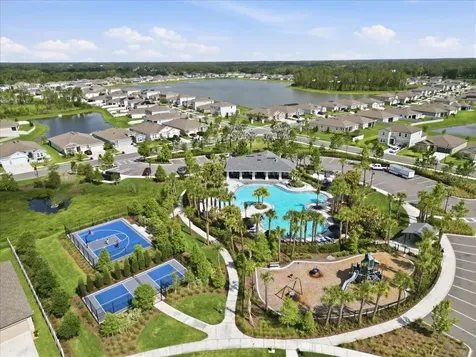 1413 Tropical Oasis Avenue Plant City FL 33565