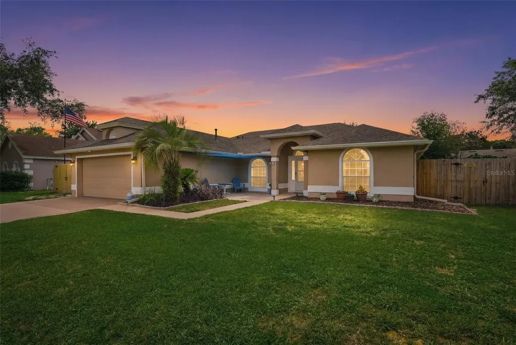 923 Hatteras Avenue Minneola FL 34715