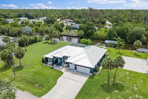 1052 Eppinger Drive Port Charlotte FL 33953