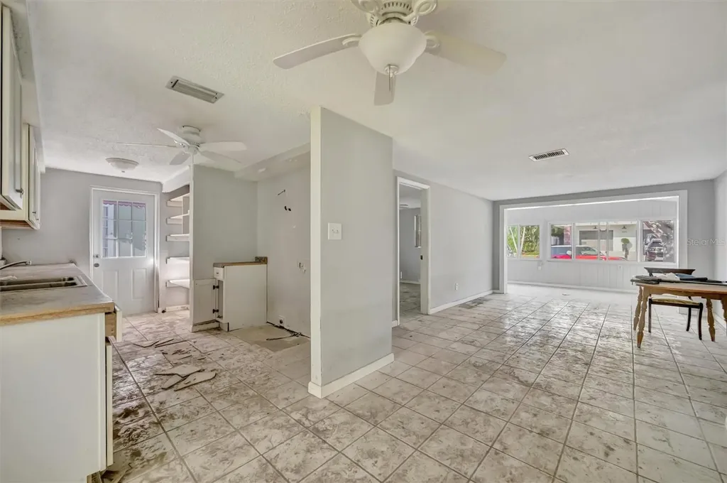 2404 Avenue A Bradenton Beach FL 34217