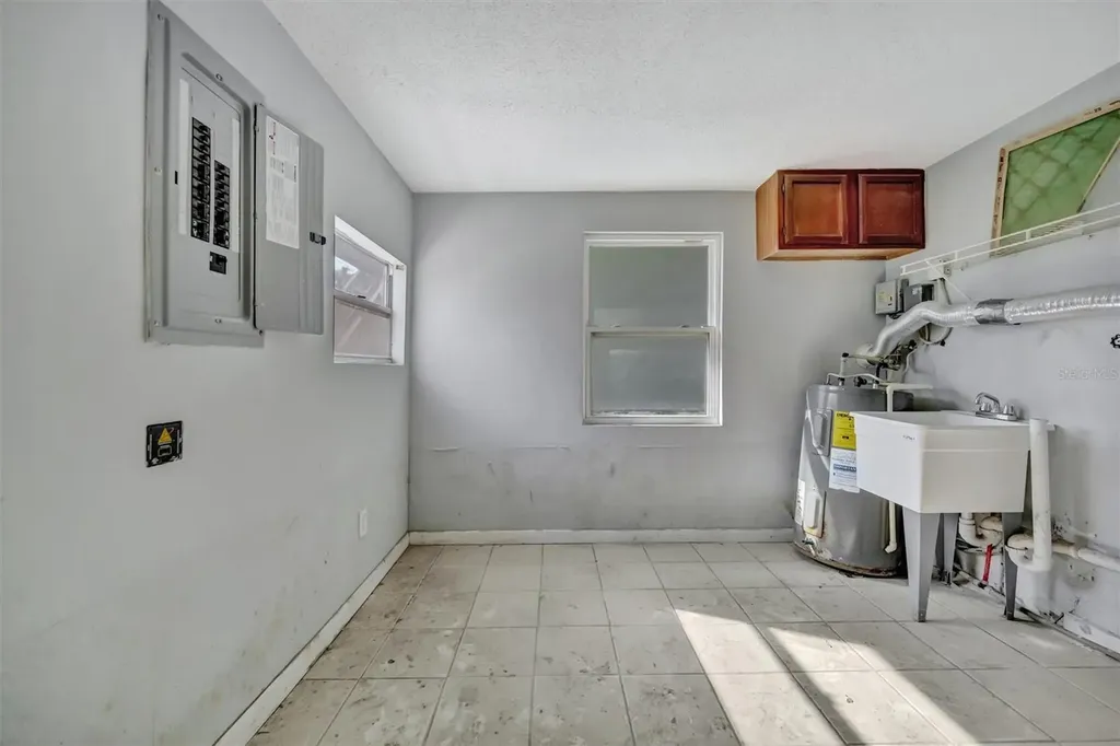 2404 Avenue A Bradenton Beach FL 34217