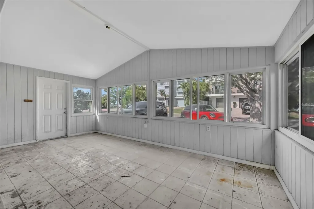 2404 Avenue A Bradenton Beach FL 34217
