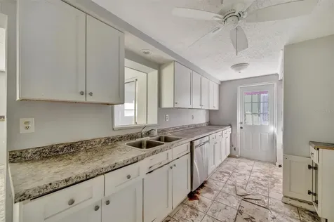 2404 Avenue A Bradenton Beach FL 34217