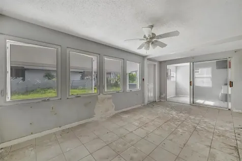 2404 Avenue A Bradenton Beach FL 34217