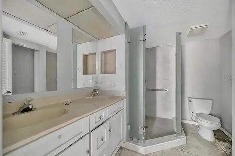 2404 Avenue A Bradenton Beach FL 34217