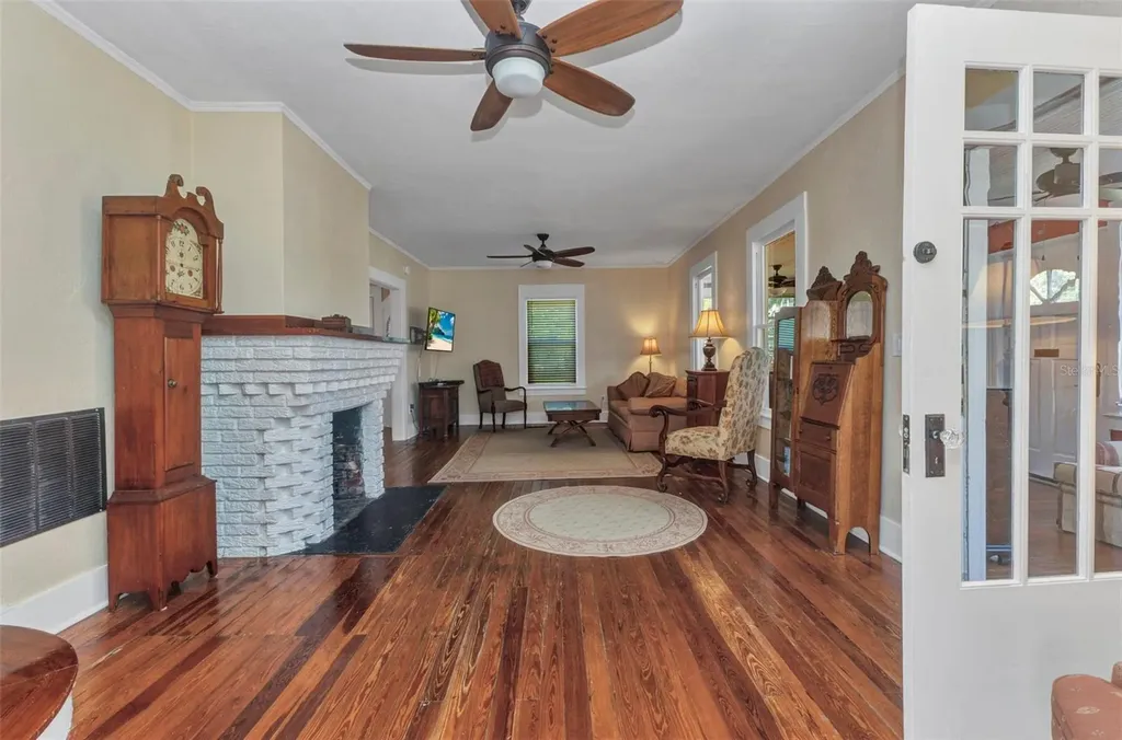 415 W Marion Avenue Punta Gorda FL 33950