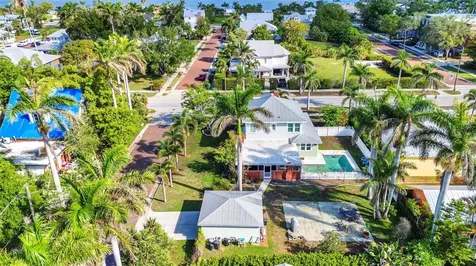 415 W Marion Avenue Punta Gorda FL 33950