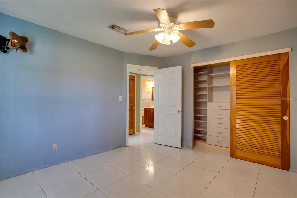 9483 55th Street N Pinellas Park FL 33782