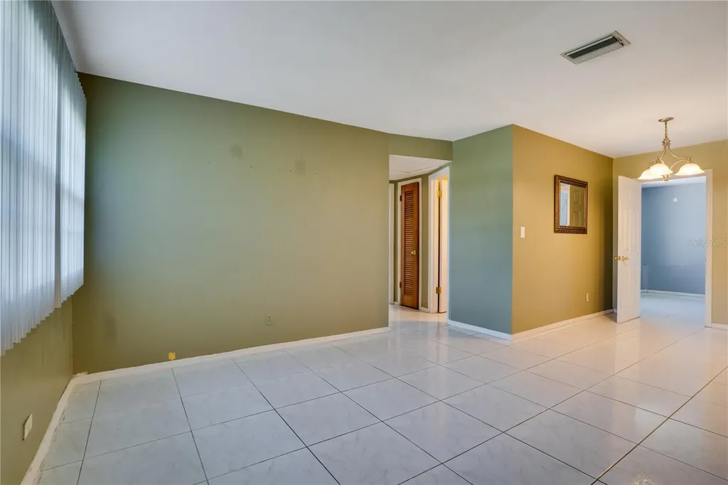 9483 55th Street N Pinellas Park FL 33782