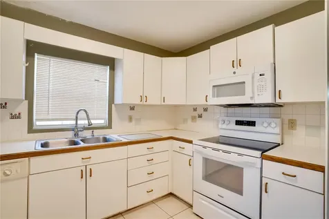 9483 55th Street N Pinellas Park FL 33782