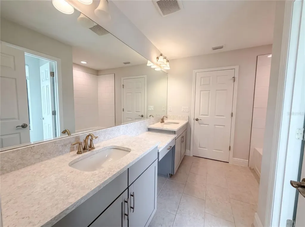 13176 Twin Bridges Drive Riverview FL 33579