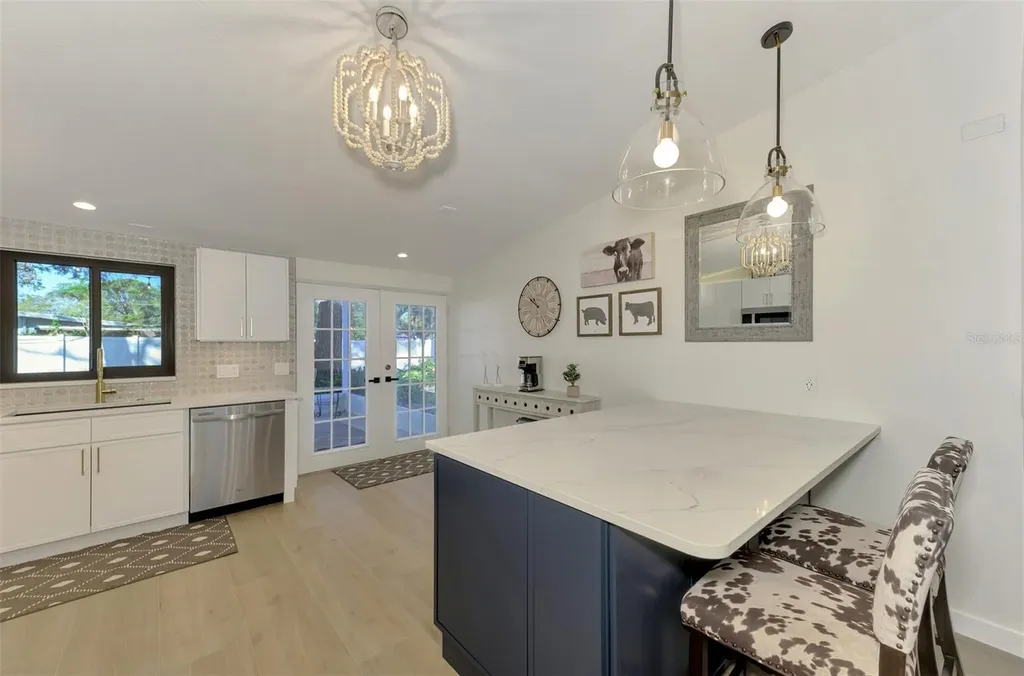 2120 Craft Lane Sarasota FL 34239