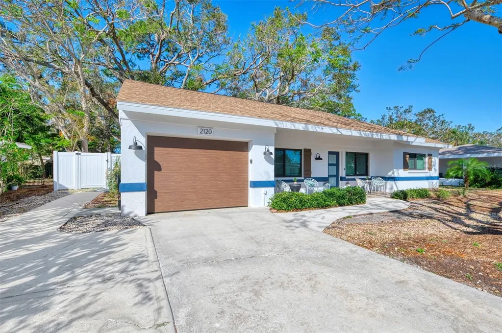 2120 Craft Lane Sarasota FL 34239