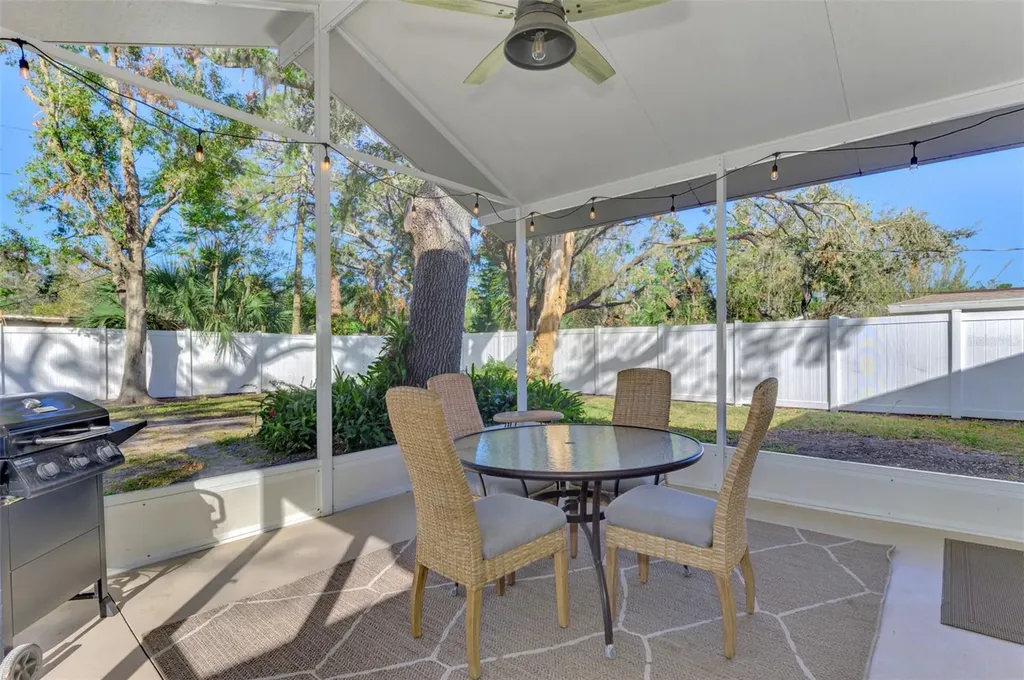2120 Craft Lane Sarasota FL 34239