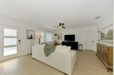 2120 Craft Lane Sarasota FL 34239