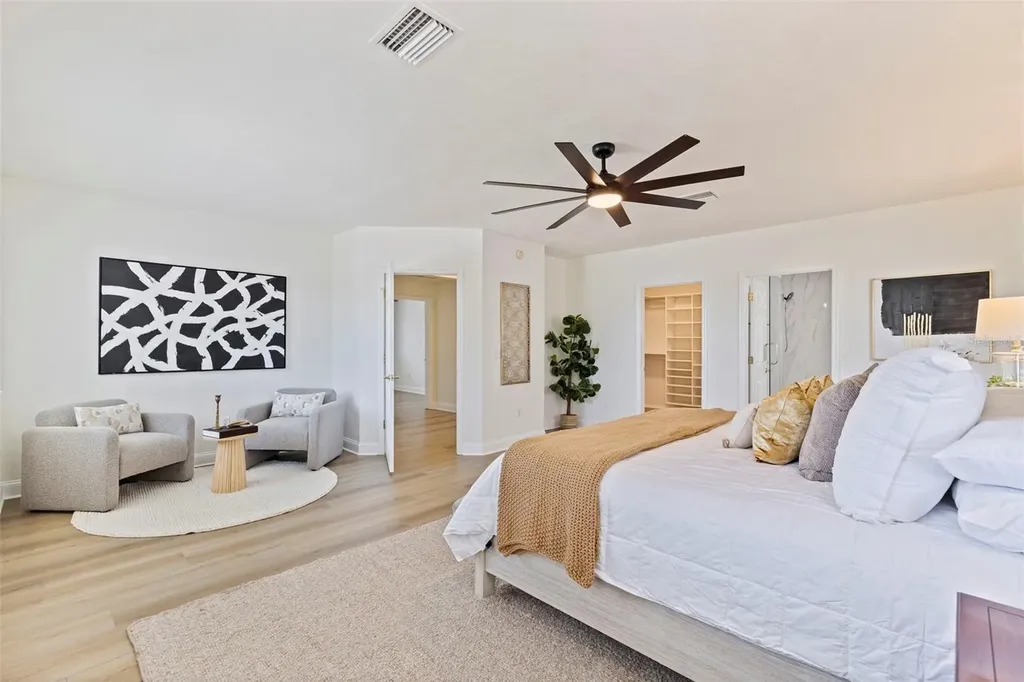 1470 28th Avenue N St Petersburg FL 33704