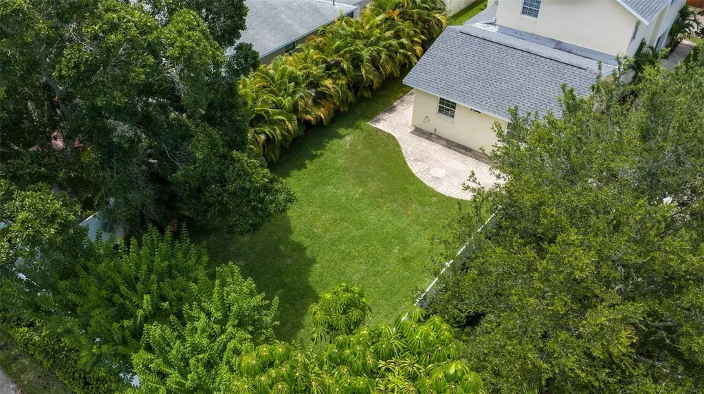1470 28th Avenue N St Petersburg FL 33704