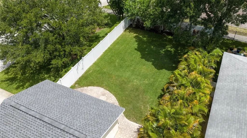 1470 28th Avenue N St Petersburg FL 33704