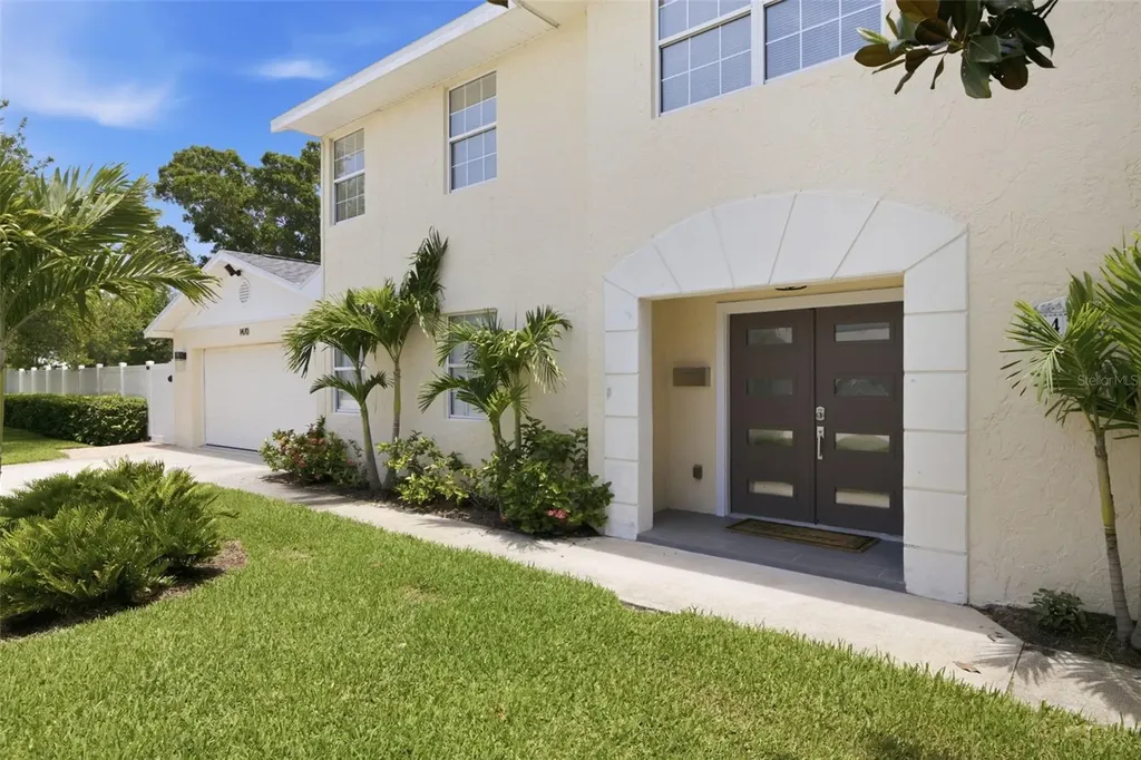 1470 28th Avenue N St Petersburg FL 33704