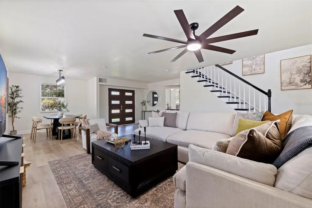 1470 28th Avenue N St Petersburg FL 33704