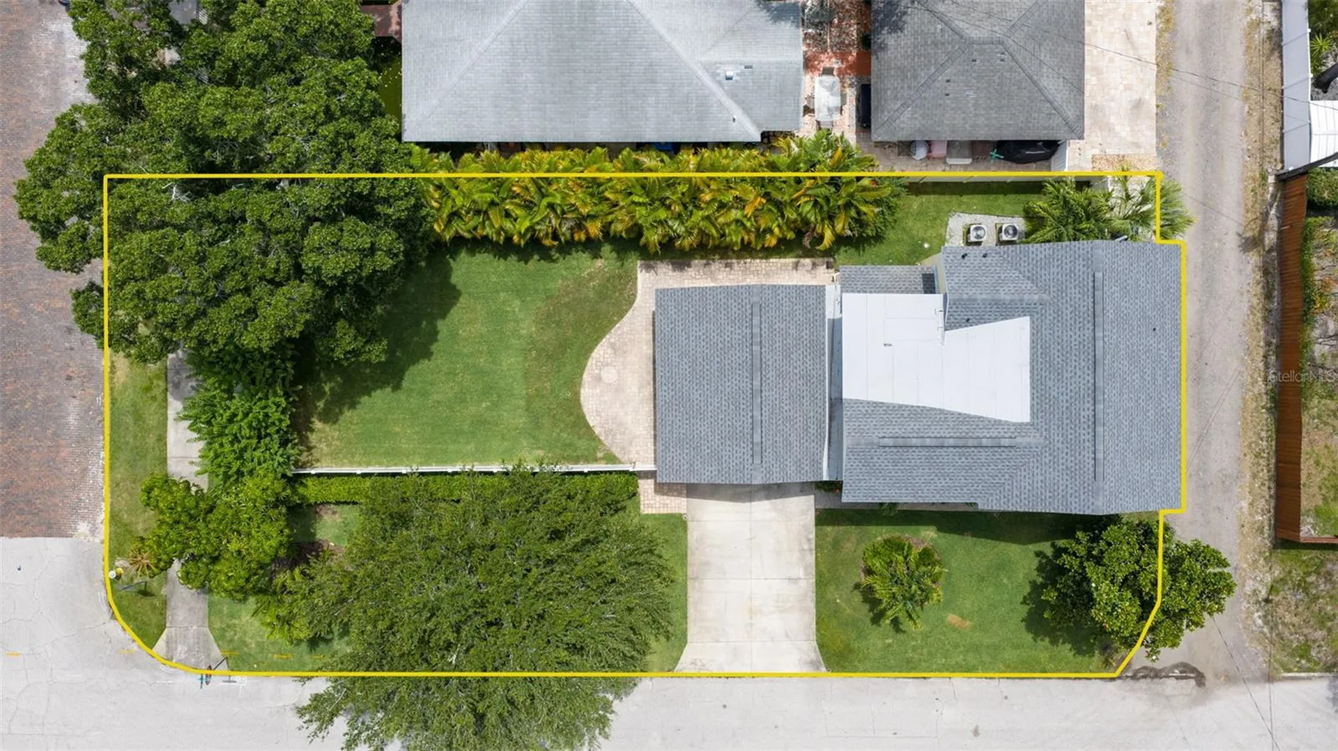 1470 28th Avenue N St Petersburg FL 33704