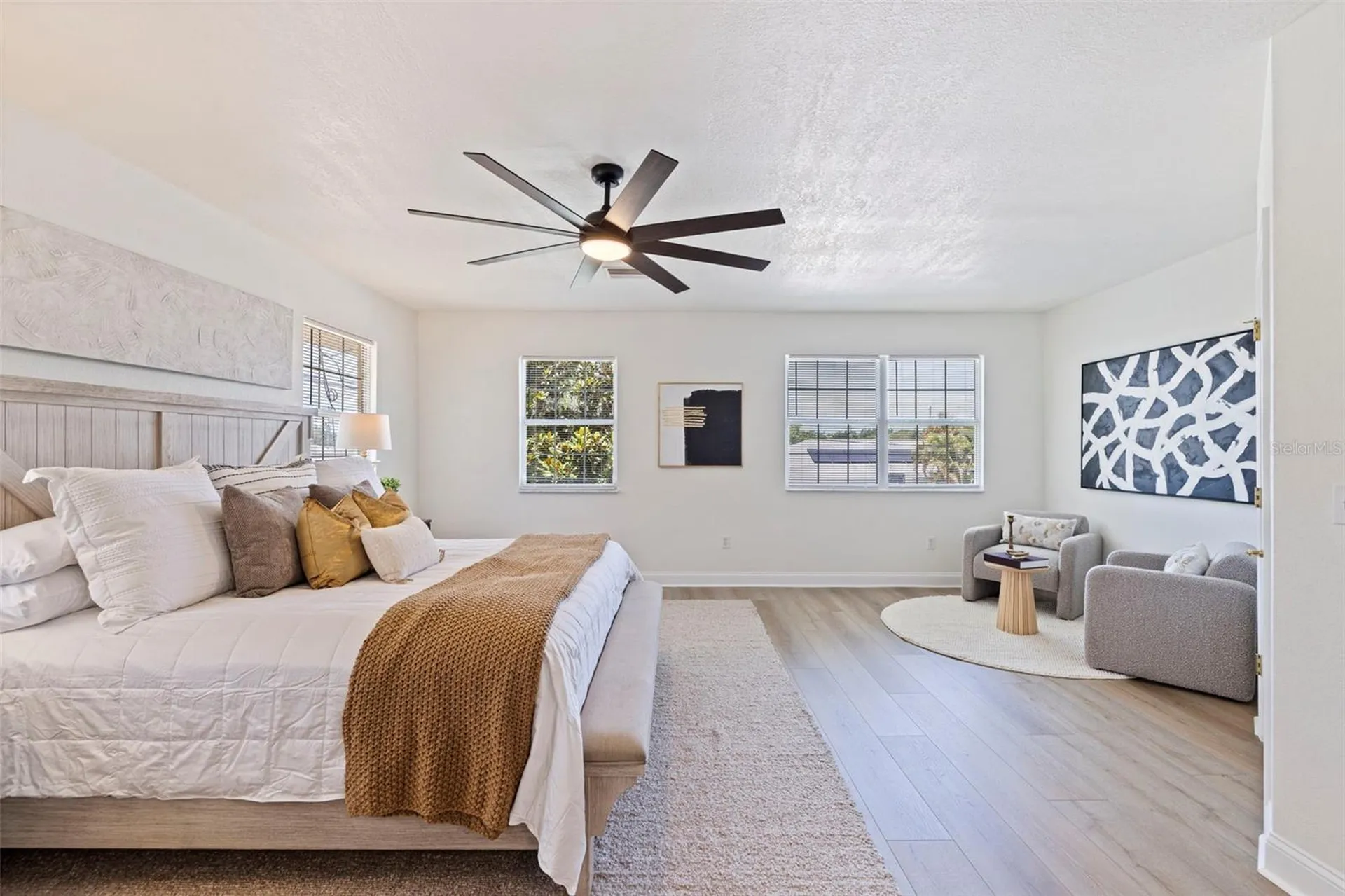 1470 28th Avenue N St Petersburg FL 33704